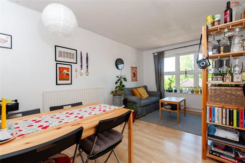 18 Ivybridge Close, Twickenham, TW1 1EA