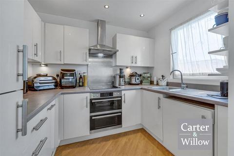 2 bedroom apartment for sale, Roehampton House, 39 Academy Way, Essex