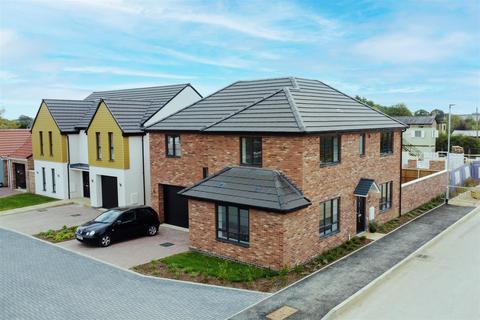 4 bedroom detached house for sale, East Newlands, Somersham, Cambridgeshire, PE28