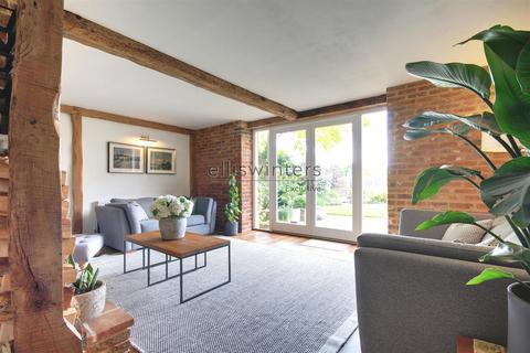 3 Barnfield, Hemingford Abbots, Huntingdon, PE28 9AX
