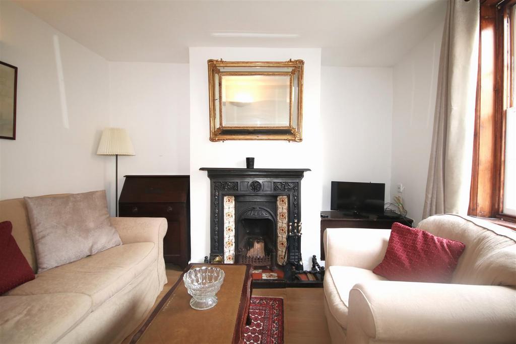 Living Room a.JPG