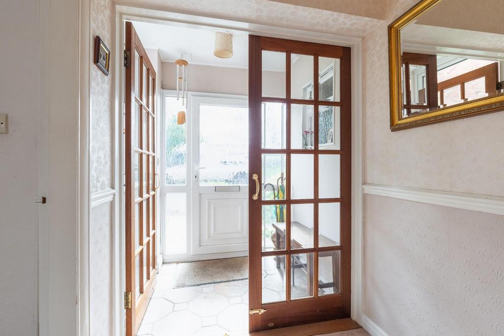 Entrance porch-1.jpg