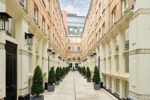 undefined, Dyer's Buildings, London EC1N
