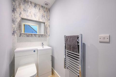 5 bedroom detached house for sale, Denby Dale Road West, Calder Grove