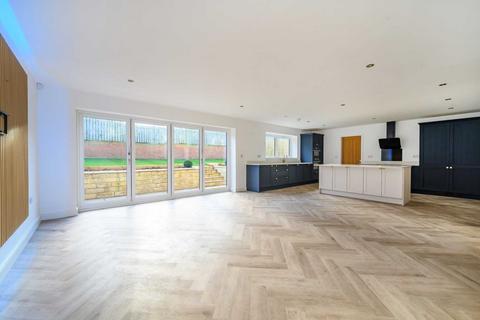 5 bedroom detached house for sale, Denby Dale Road West, Calder Grove