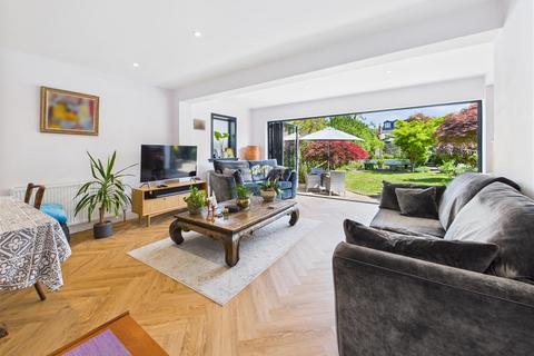 2 bedroom detached bungalow for sale, Dale Road, Walton-On-Thames