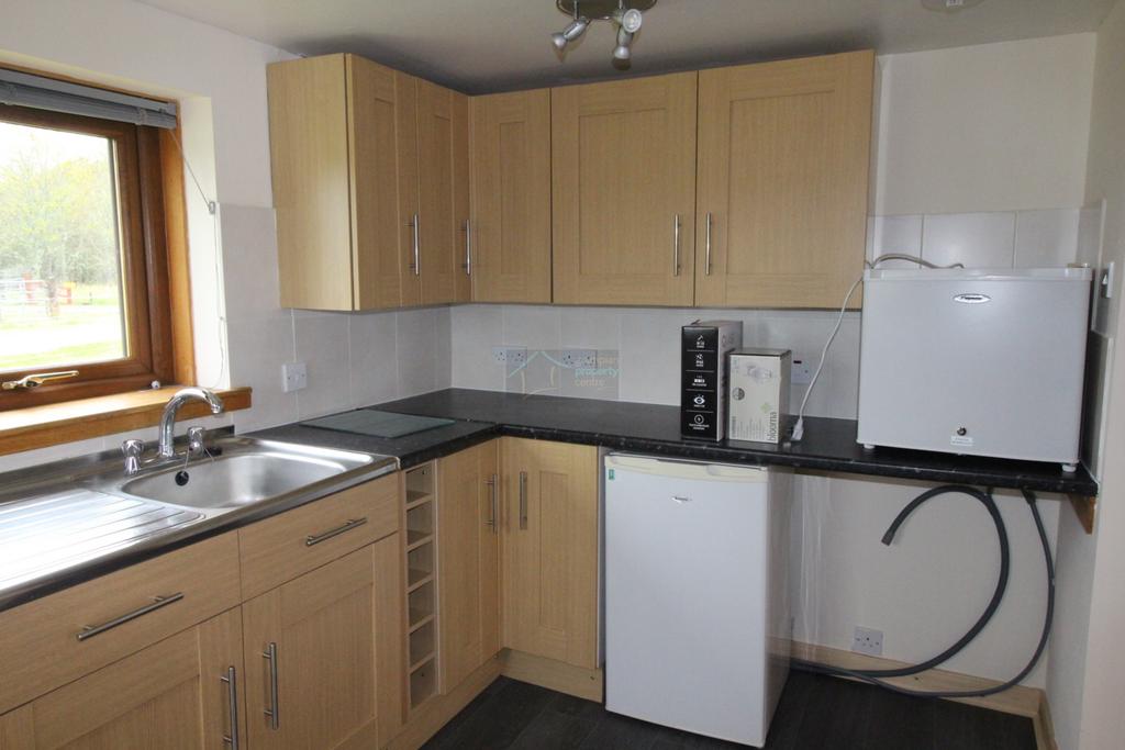 Kitchen a.JPG