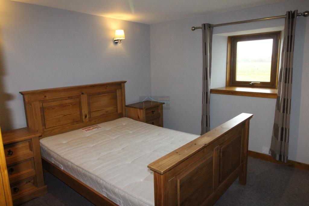Bedroom a.JPG