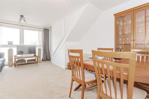 64 Carlton Road, Erith, DA8 1DS