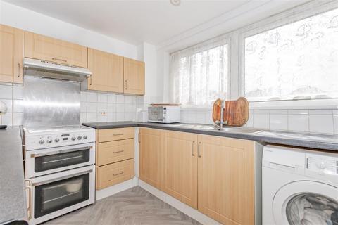 64 Carlton Road, Erith, DA8 1DS
