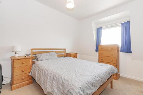 64 Carlton Road, Erith, DA8 1DS