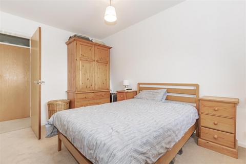 64 Carlton Road, Erith, DA8 1DS