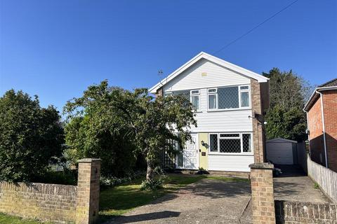 3 bedroom detached house for sale, Parklands Avenue, Cowes