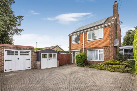 3 bedroom detached house for sale, Glenmore Close, Surrey KT15