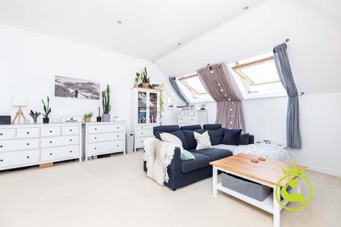 2 bedroom flat for sale, Penn Hill Avenue, Poole BH14