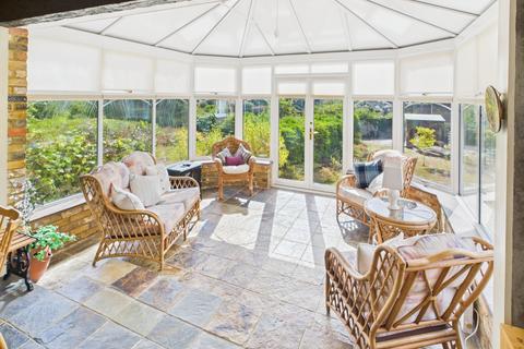 4 bedroom detached house for sale, Hillfield Road, Chalfont St. Peter, Buckinghamshire, SL9