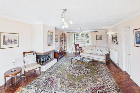 4 bedroom detached house for sale, Hillfield Road, Chalfont St. Peter, Buckinghamshire, SL9
