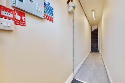 3 bedroom maisonette to rent, Manor Park, London E12