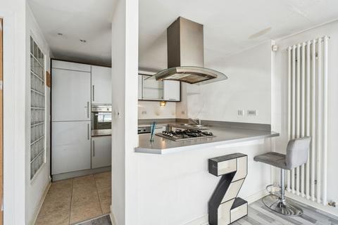2 bedroom flat for sale, East Pilton Farm Crescent, Edinburgh, EH5