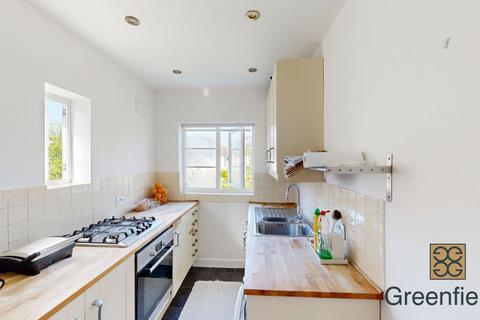 12a Northdown Close, Ruislip, HA4 6JZ