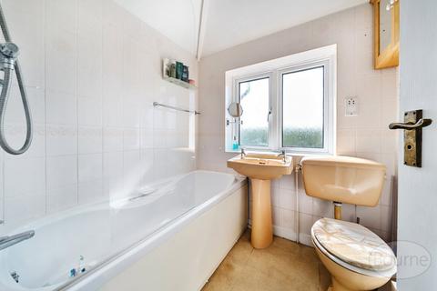 4 Dynevor Place, Fairlands, Guildford, GU3 3JL
