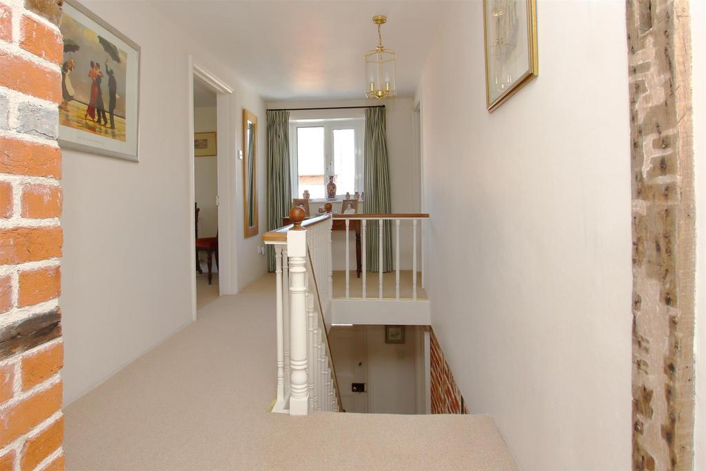 Yew tree farmhouse ph35.JPG