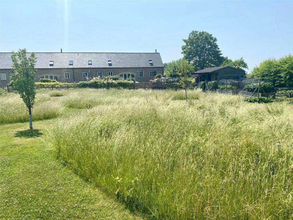 Meadow To House