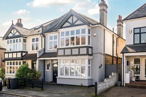 4 bedroom semi-detached house for sale, Heather Road, Lee, SE12
