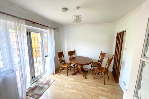 3 bedroom semi-detached house to rent, Fryent Way, Kingsbury, NW9