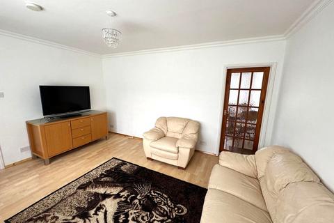 3 bedroom semi-detached house to rent, Fryent Way, Kingsbury, NW9