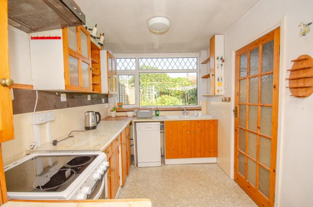 Kitchen pic 3.jpg