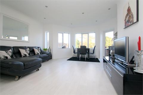 2 bedroom apartment to rent, Laleham Road, Staines-upon-Thames, TW18