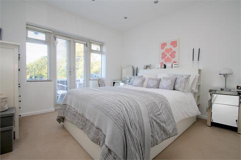 2 bedroom apartment to rent, Laleham Road, Staines-upon-Thames, TW18
