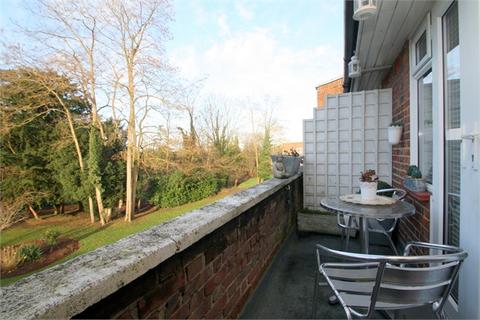 2 bedroom apartment to rent, Laleham Road, Staines-upon-Thames, TW18