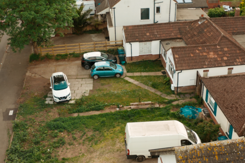 undefined, Tentelow Lane, Southall, Greater London, UB2