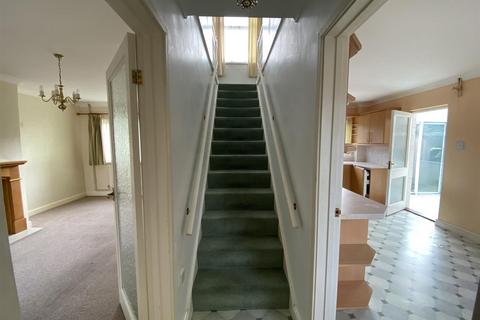 3 bedroom semi-detached house for sale, Gwscwm Park, Burry Port
