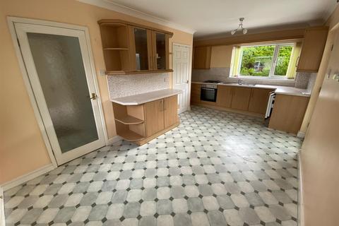 3 bedroom semi-detached house for sale, Gwscwm Park, Burry Port