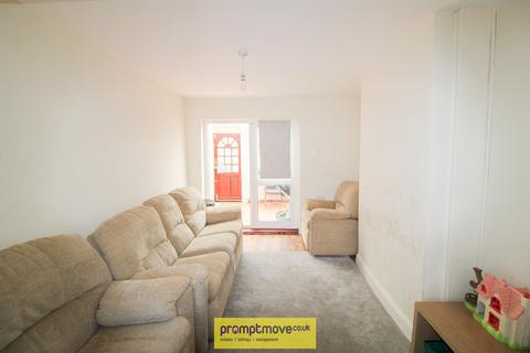 3 bedroom terraced house to rent, Runley Road Luton LU1 1TX