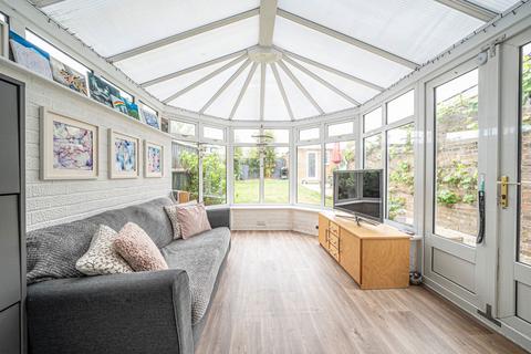 15 Highland Drive, Oakley, Basingstoke, RG23 7LF