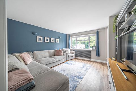 15 Highland Drive, Oakley, Basingstoke, RG23 7LF
