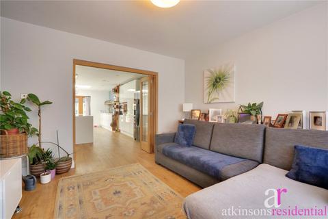 undefined, Carnarvon Avenue, Enfield, Middlesex, EN1