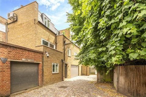 4 bedroom mews to rent, Camden, NW1 9SB