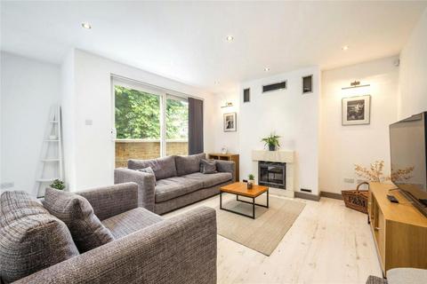 4 bedroom mews to rent, Camden, NW1 9SB