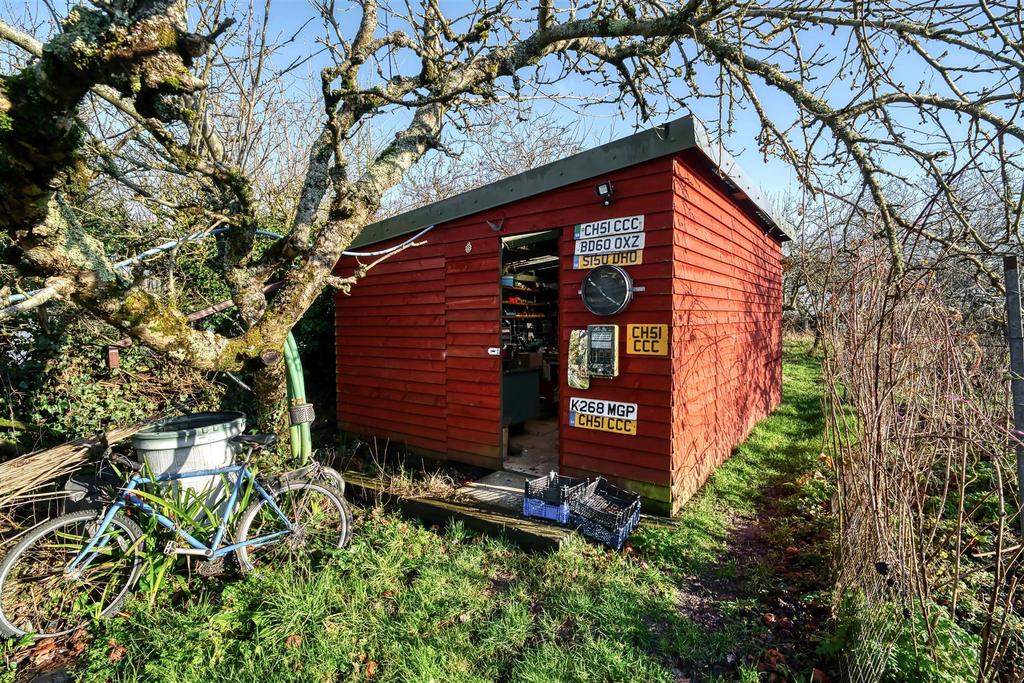 Outbuilding.jpg