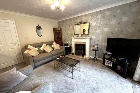 2 bedroom ground floor flat for sale, Penn Road, Wolverhampton WV4