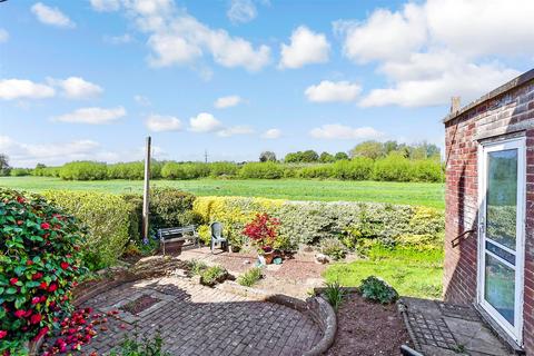 2 bedroom semi-detached house for sale, Lyngs Close, Yalding, Maidstone, Kent
