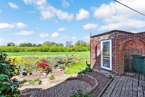 2 bedroom semi-detached house for sale, Lyngs Close, Yalding, Maidstone, Kent