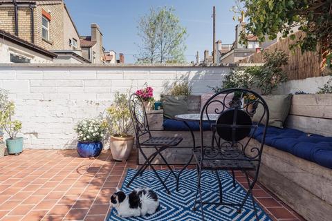 131 Luckwell Road, Bristol, BS3 3ET