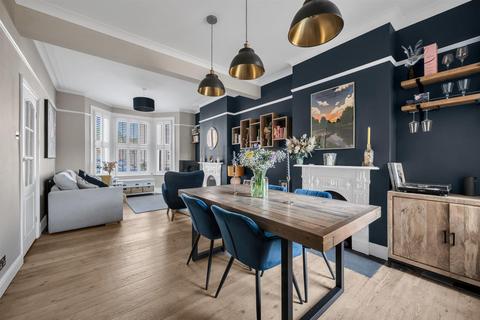 32 Bromley Gardens, Bromley, BR2 0ET