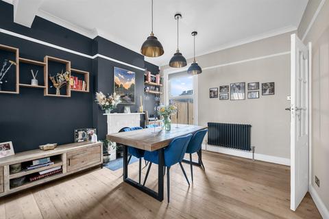 32 Bromley Gardens, Bromley, BR2 0ET